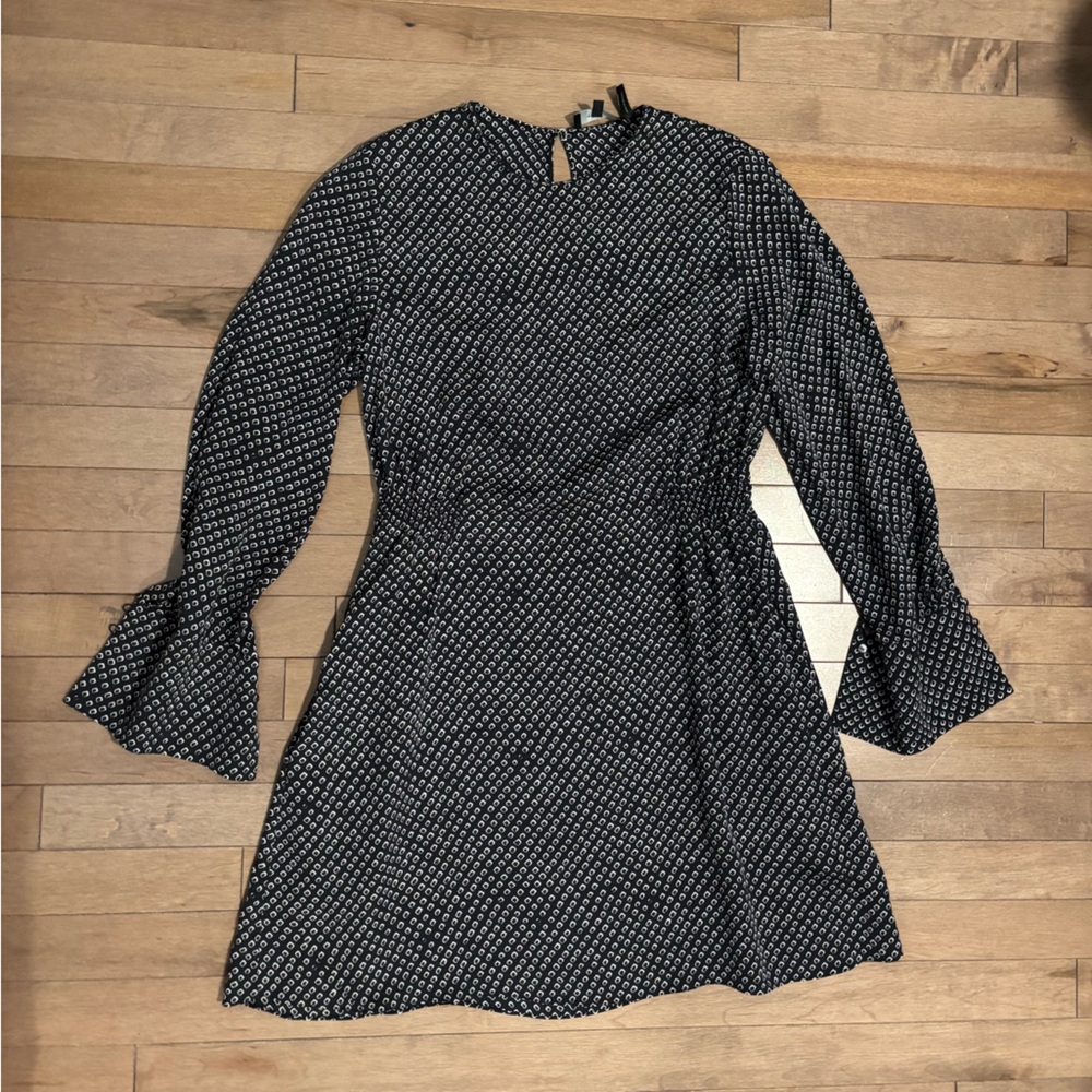Theory Mini Lucillia Long Sleeved Silk Dress size 6